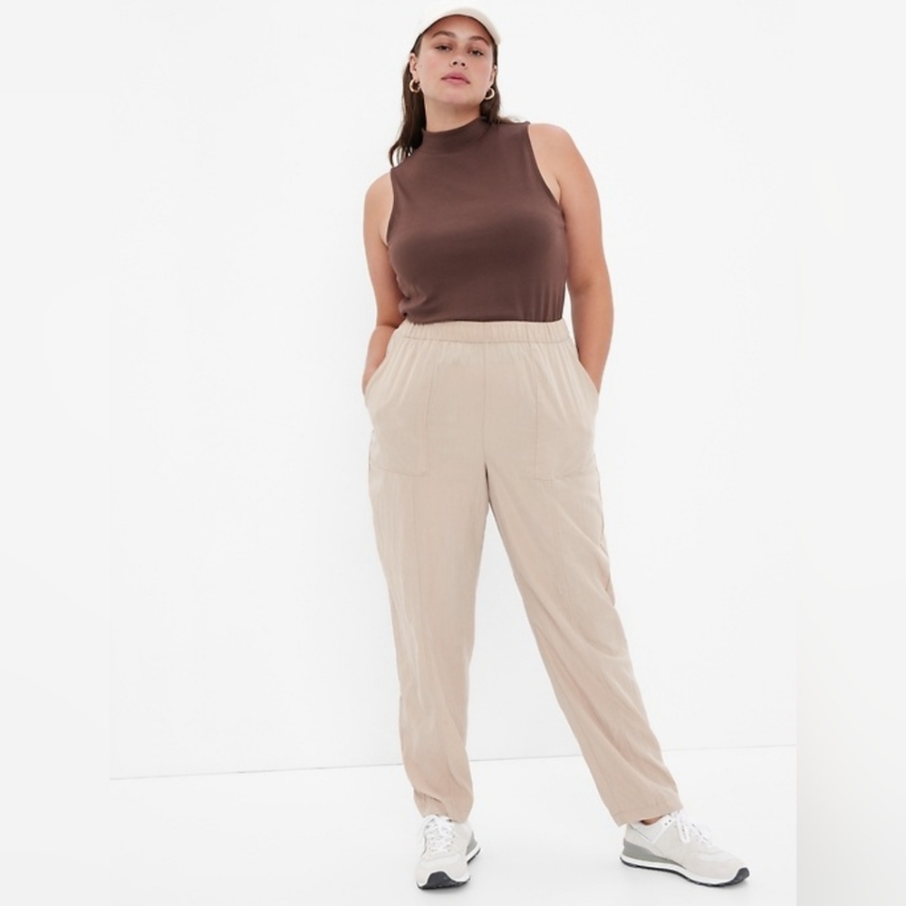 Gap Tencel Lyocell Pull-on Cobblestone Beige Outdoor Travel Pants sz XL NWT